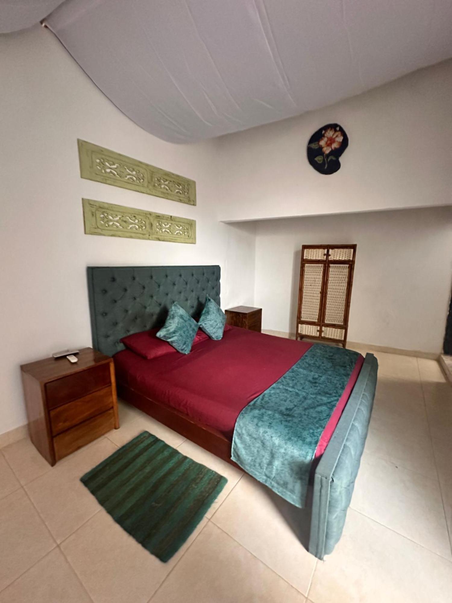 Hotel Renasci Palomino Exterior photo